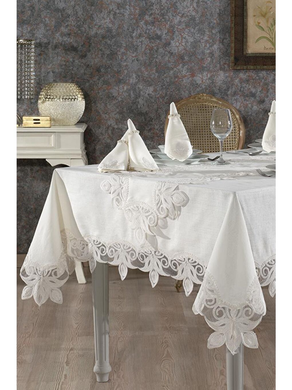 Ekru Fikriye Masa Örtüsü 26 Parça Krem