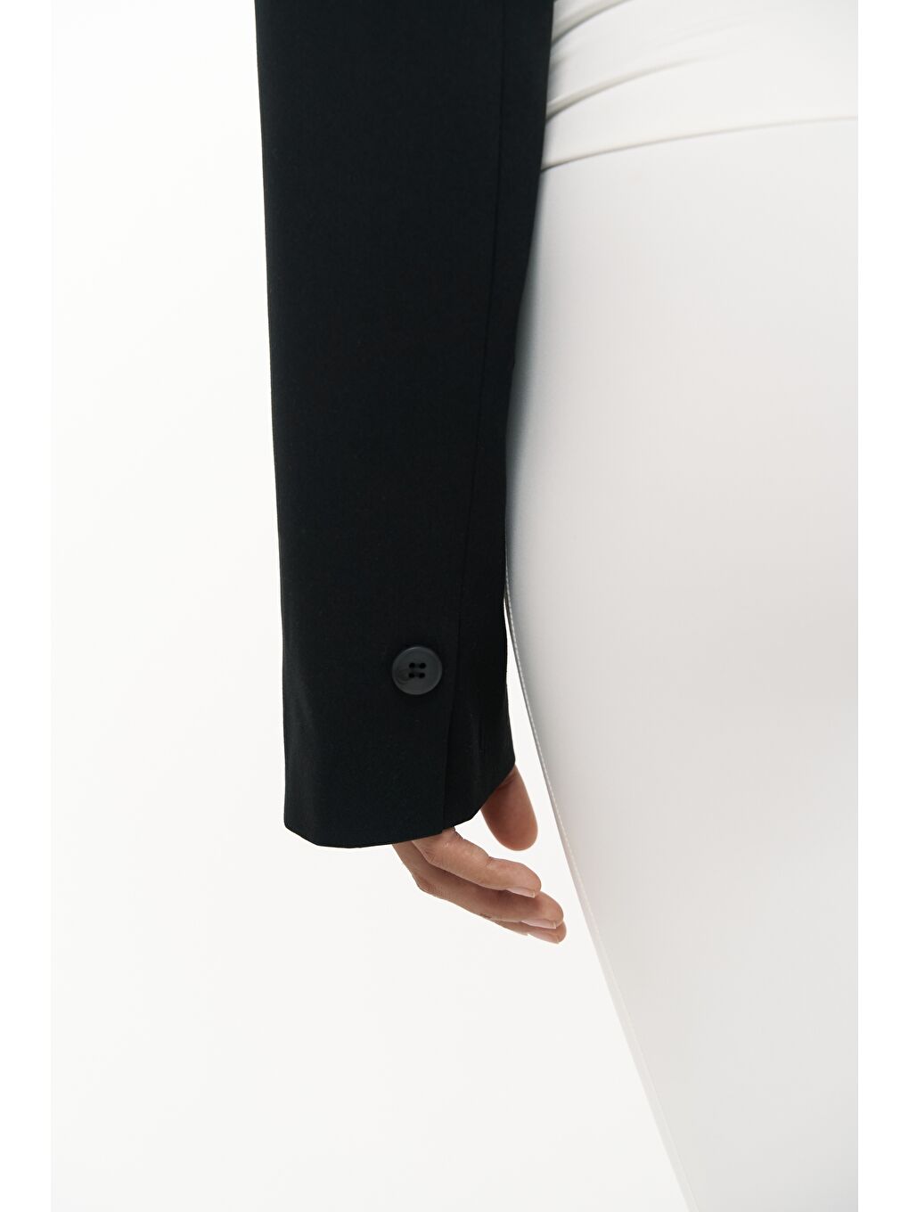 Norbury Üçgen Detay Siyah Blazer-7