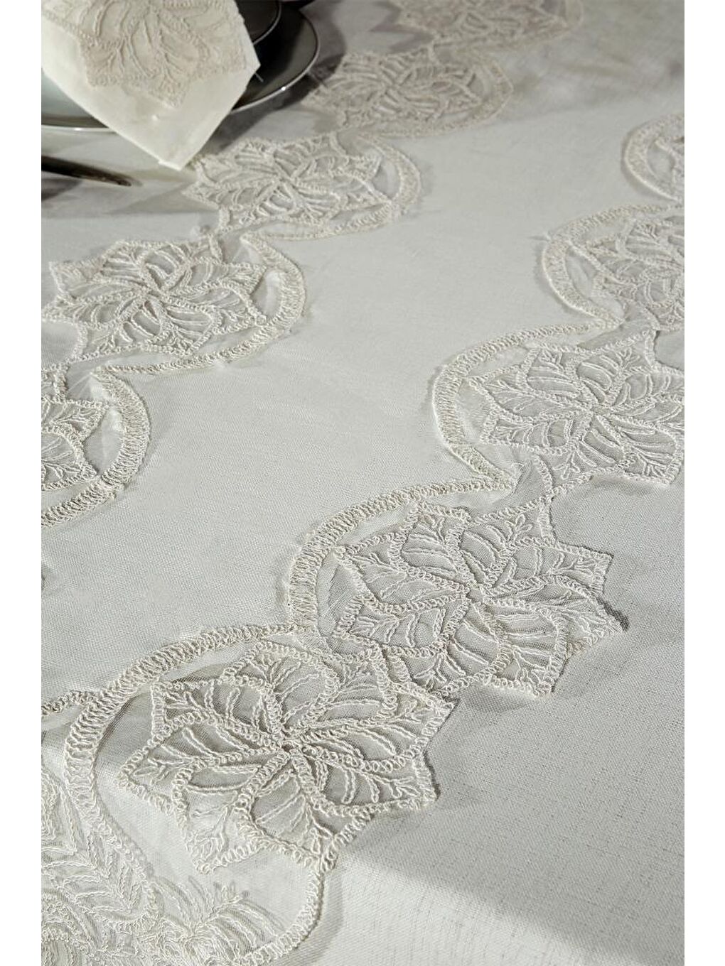 Ekru Gönül Masa Örtüsü 26 Parça Krem-2