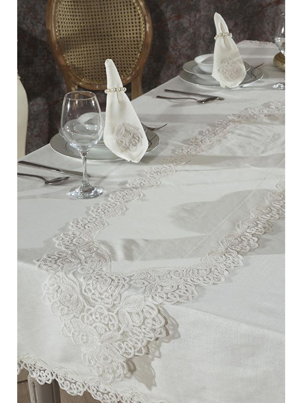 Ekru Serap Masa Örtüsü 26 Parça Krem-2