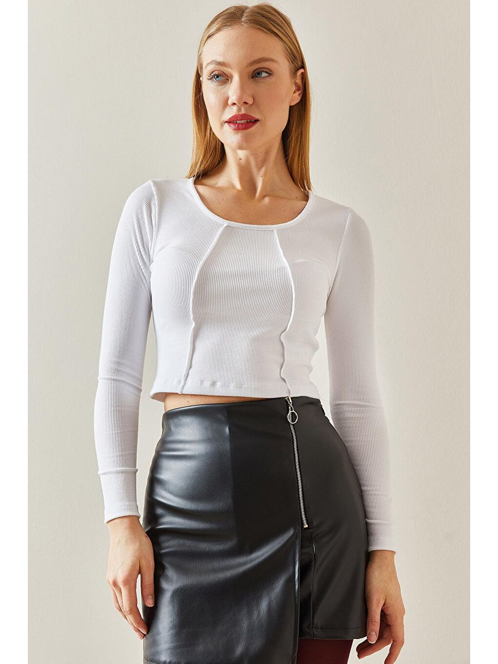 Beyaz Yuvarlak Yaka Kaşkorse Crop Basic Bluz 4KXK2-47888-01