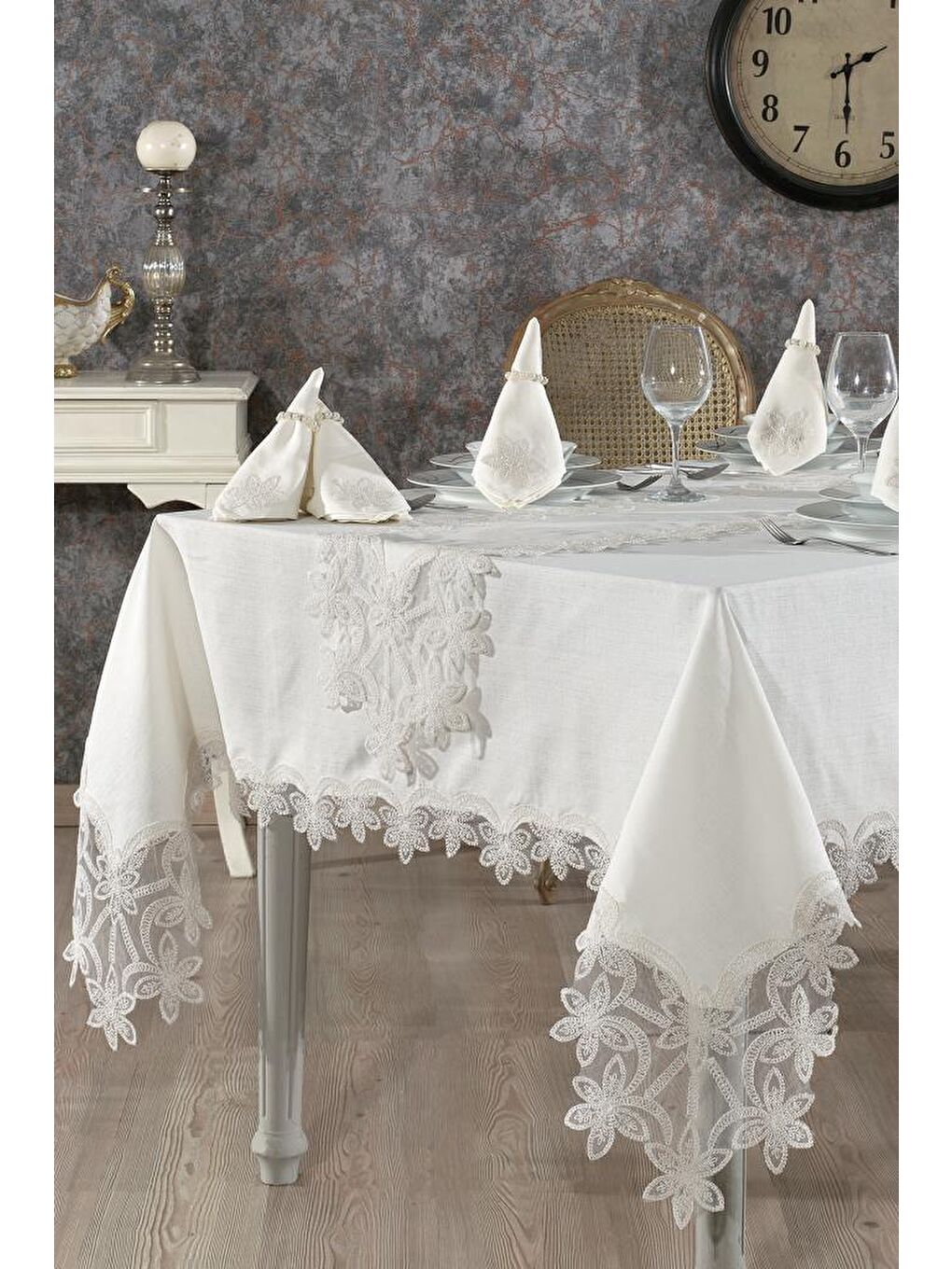 Ekru Latife Masa Örtüsü 26 Parça Krem