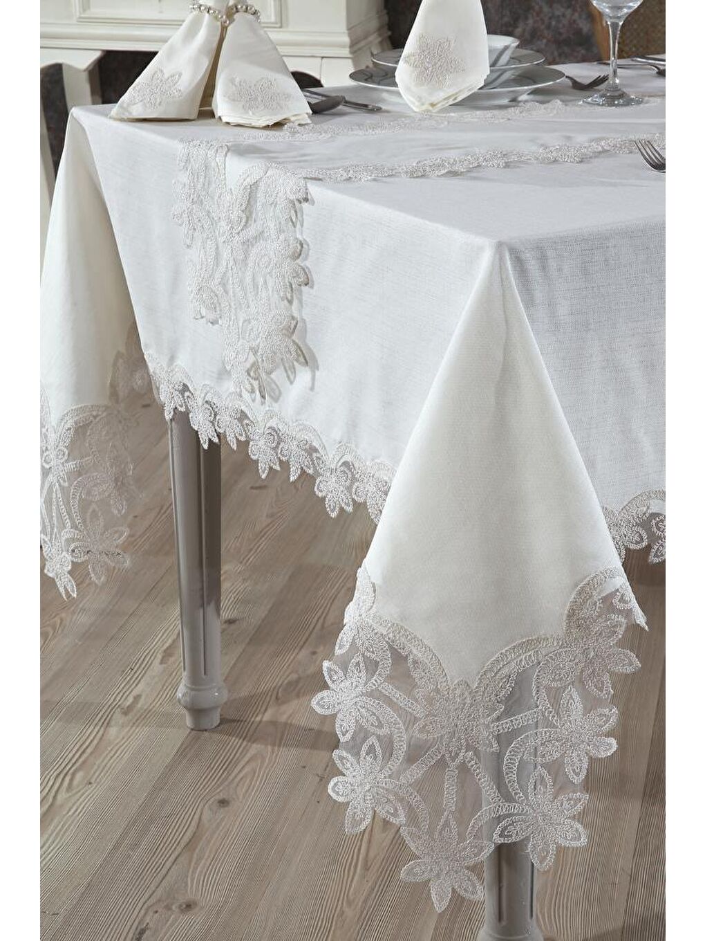 Ekru Latife Masa Örtüsü 26 Parça Krem-1
