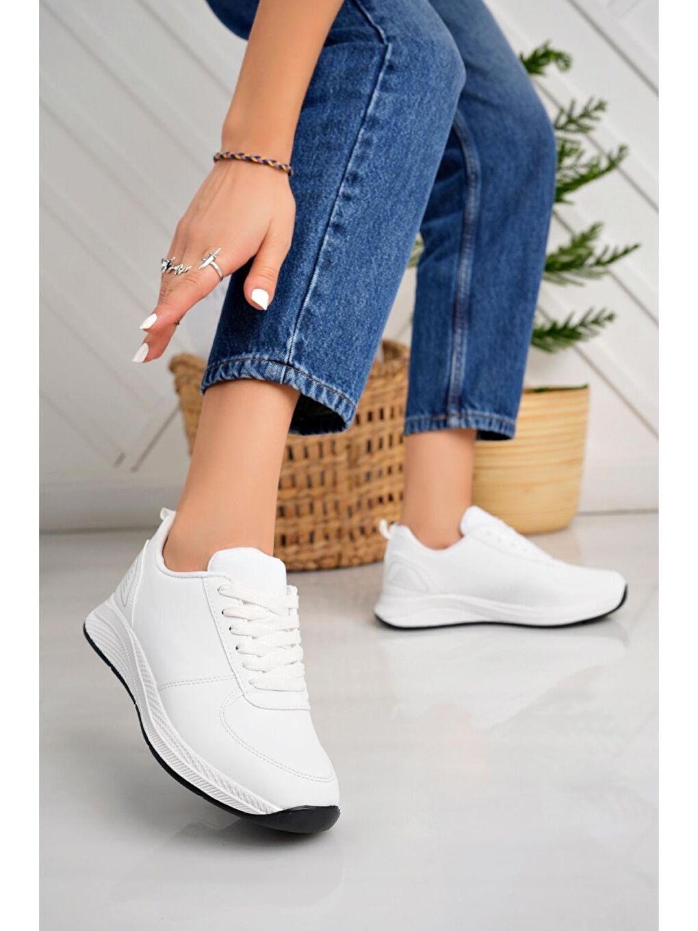 Beyaz Ayta Hafif Rahat Taban Kadın Sneaker-1