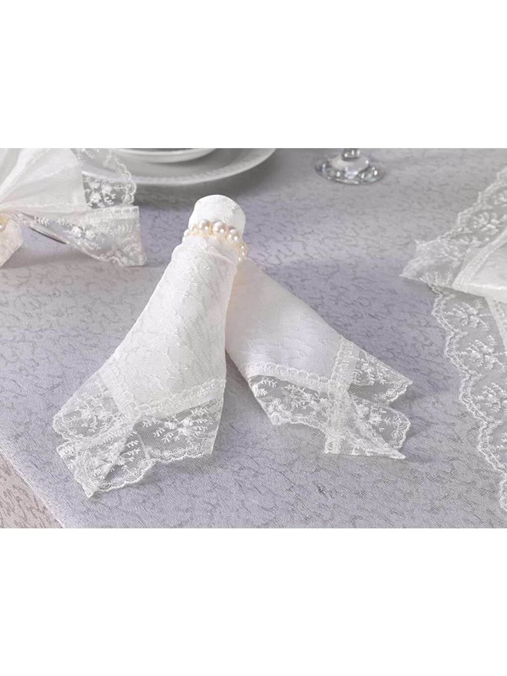 Ekru Güpürlü Kdk Masa Örtüsü Takımı 18 parça Krem-1