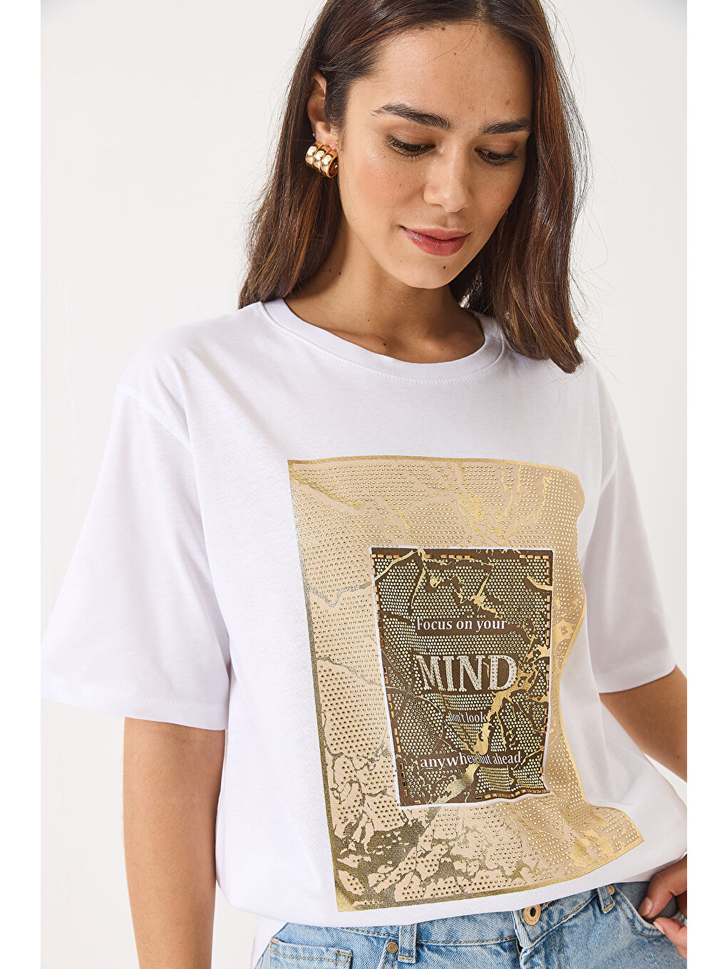 Beyaz Kadın Bisiklet Yaka Kısa Kollu Taş Baskılı Oversize T-Shirt-2