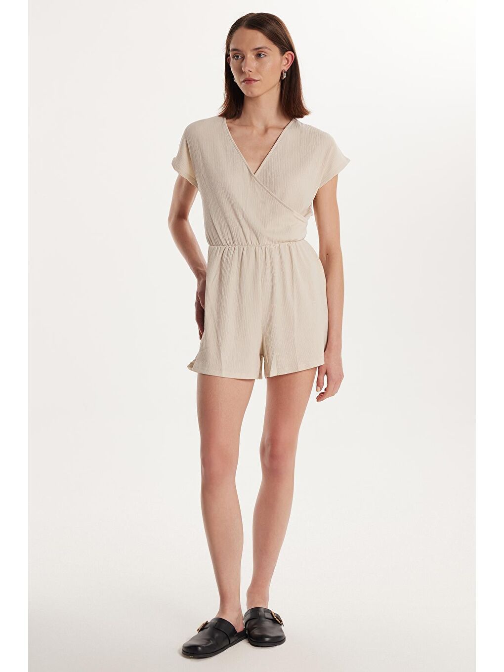 Bej Kadın Regular Fit Kısa Kollu V Yaka Taş Rengi Tulum