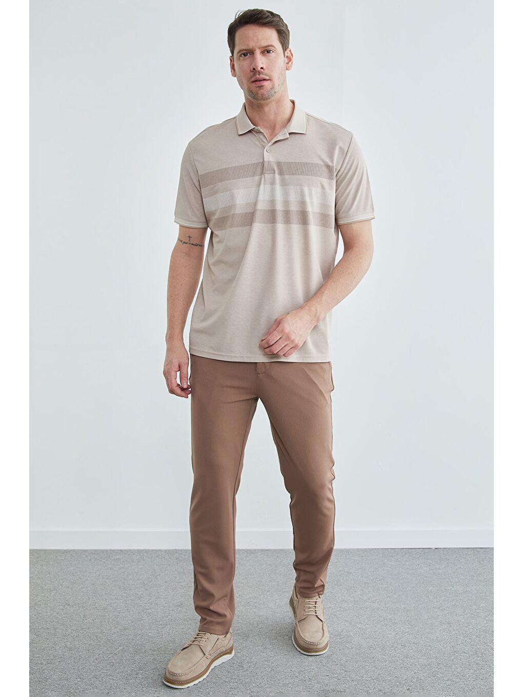 Bej Şeritli Düğmeli Polo Yaka Tişört-4