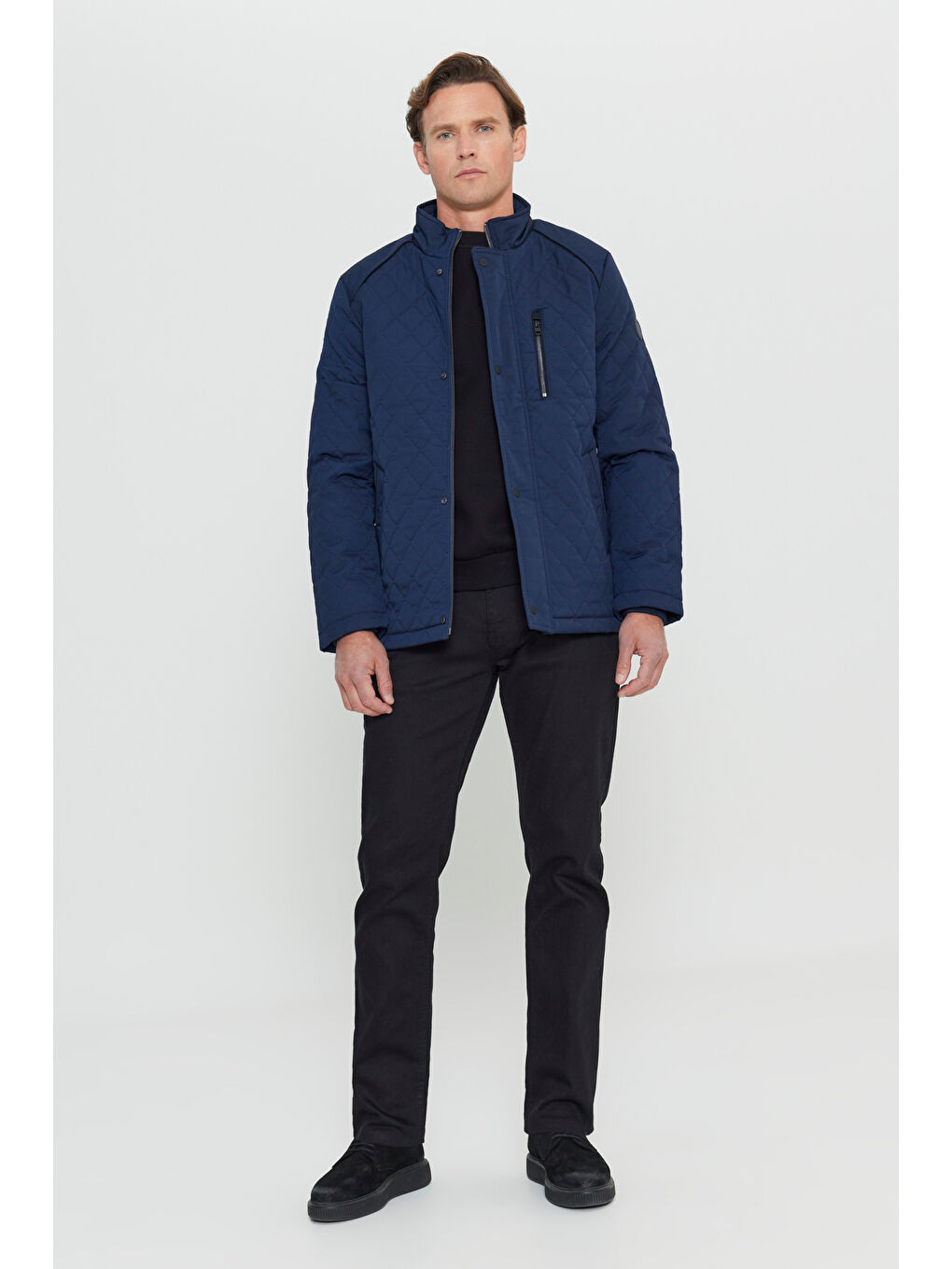 Erkek Lacivert Standart Fit Normal Kesim Dik Yaka Kapitone Desenli Çıtçıtlı Yan Cepli Overcoat-1