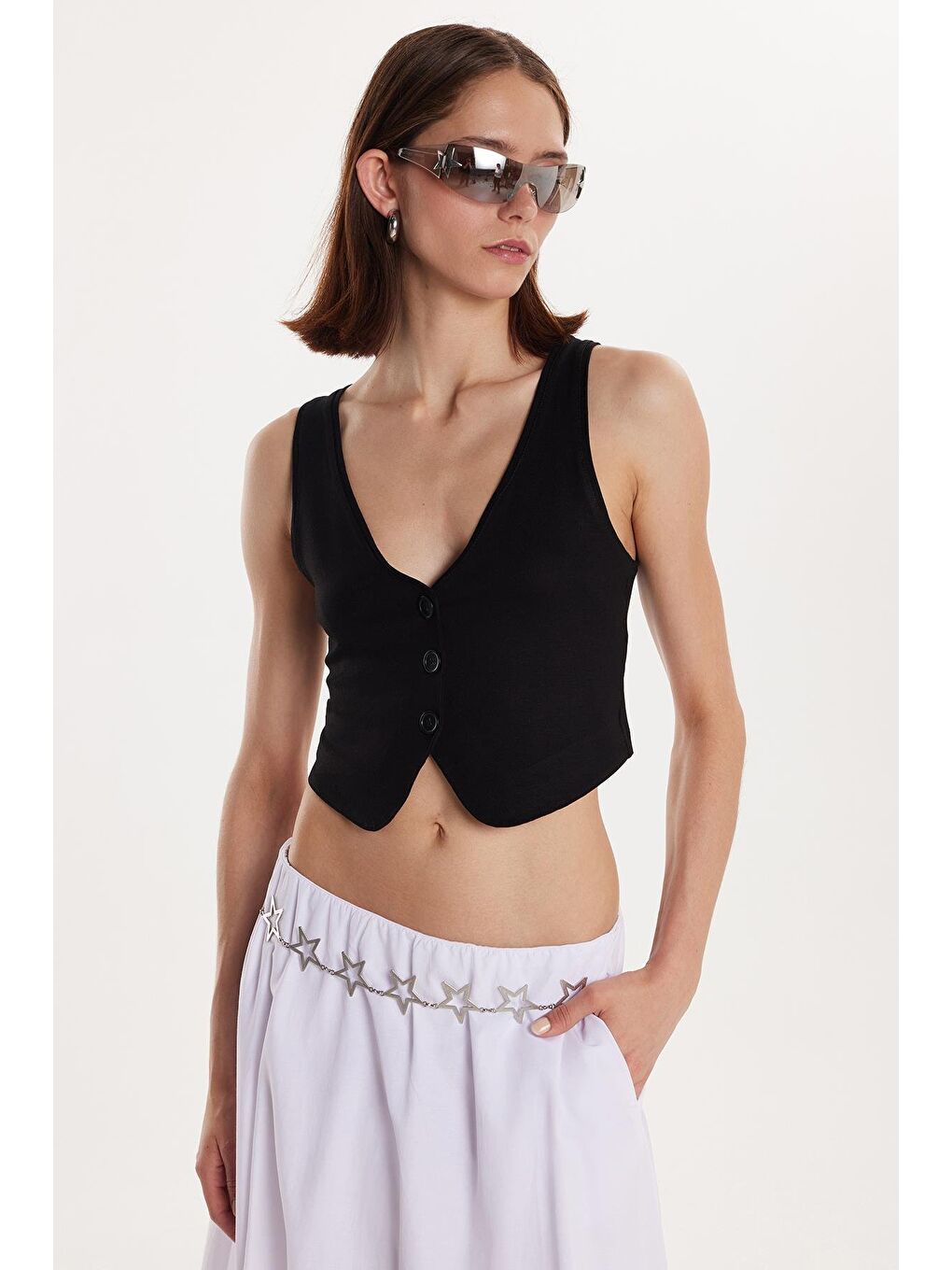 Kadın Regular Fit Sıfır Kol V Yaka Düğmeli Siyah Yelek-3