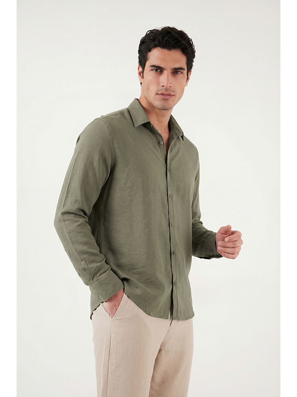 Haki Regular Fit Klasik Yaka Uzun Kollu Gömlek CF26S121640-1