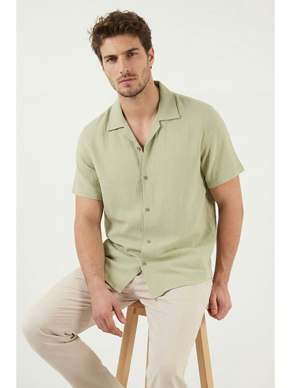 Yeşil Pamuklu Regular Fit Klasik Yaka Kısa Kollu Gömlek CF26S125404-4
