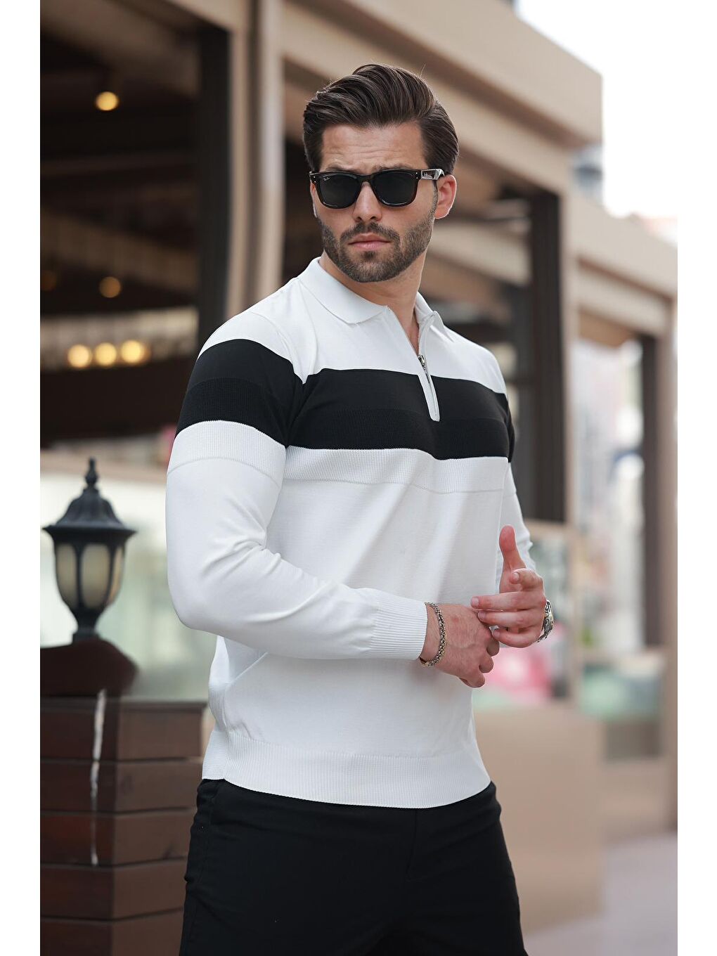 Beyaz Fermuarlı Polo Yaka Çizgili Uzun Kollu Kazak E7288-5