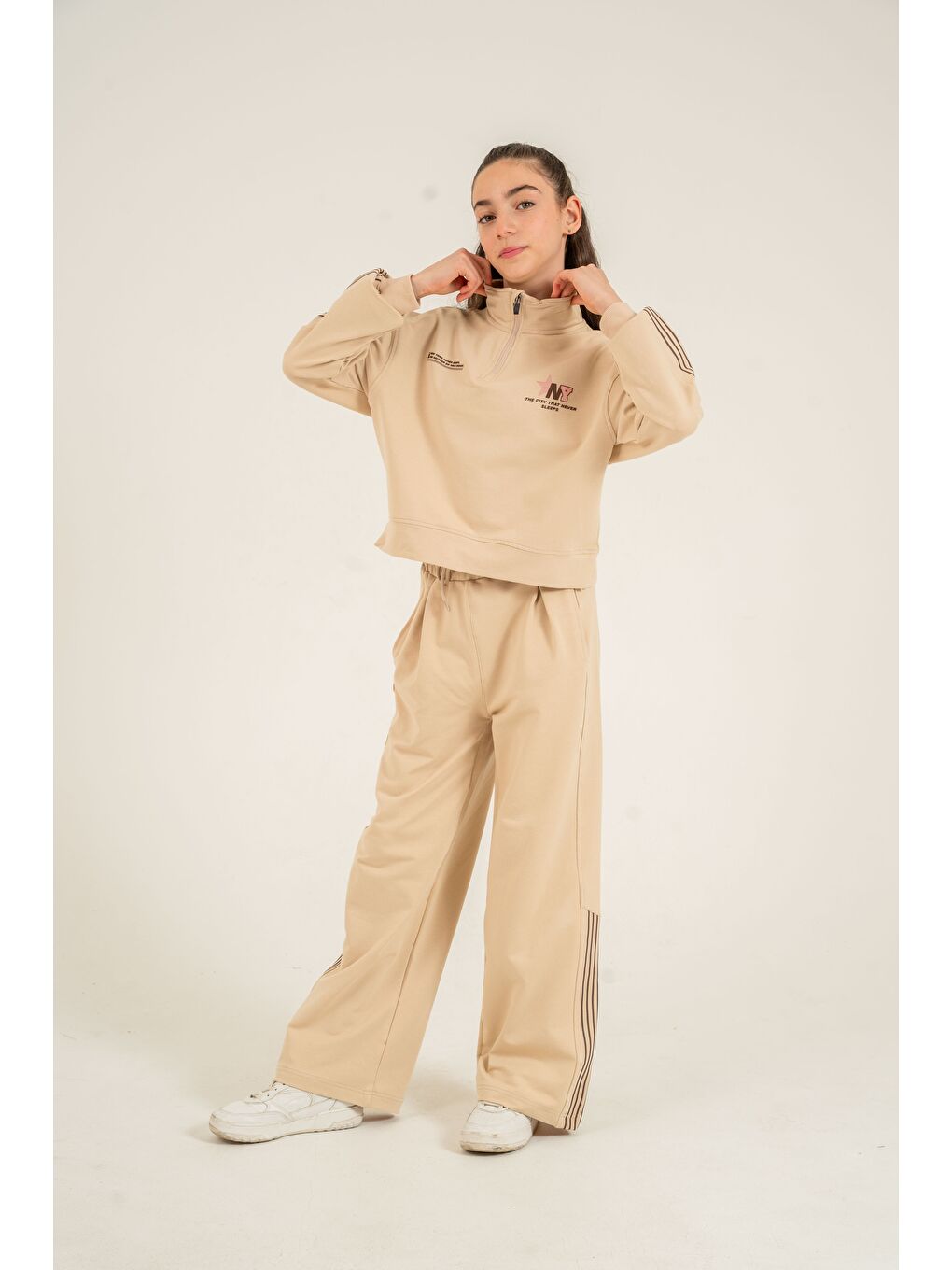 Bej The City  That Never Sleeps Baskılı Üst Ön Boydan Fermuarlı Kız Çocuk Alt Üst Eşofman Takımı-2
