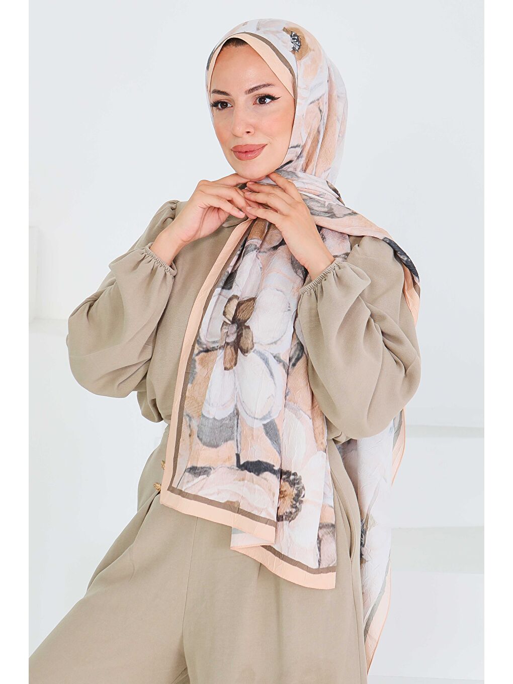 Pembe Desenli Bambu Kare Şal Somon - 27523-1