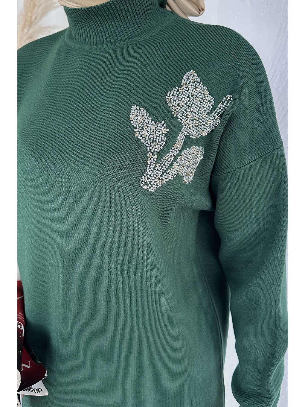 Yeşil Gülseli Taş İşlemeli Tesettür Triko Tunik-6