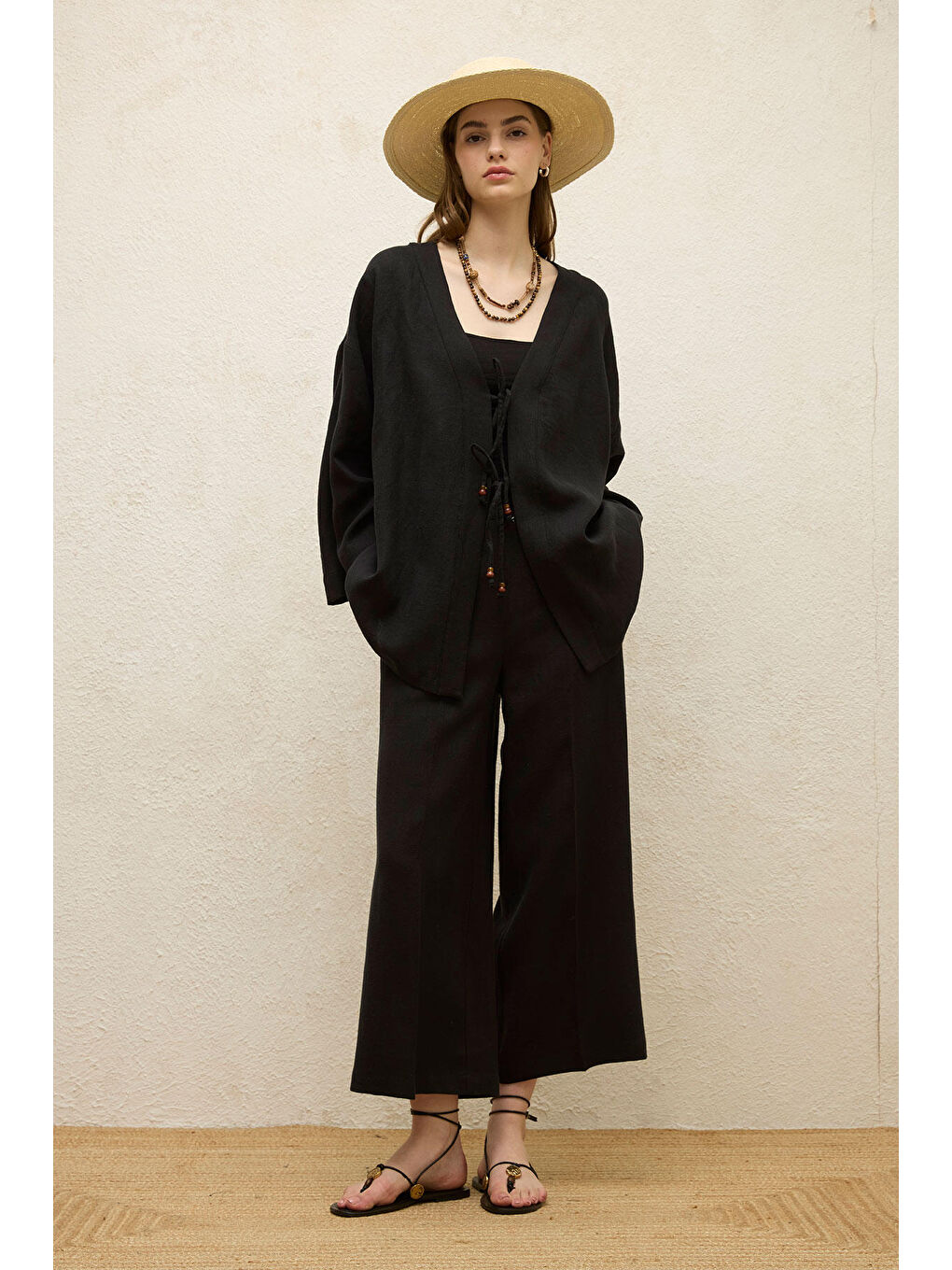 Siyah ÜTÜ İZLİ KETEN PANTOLON SİYAH-1