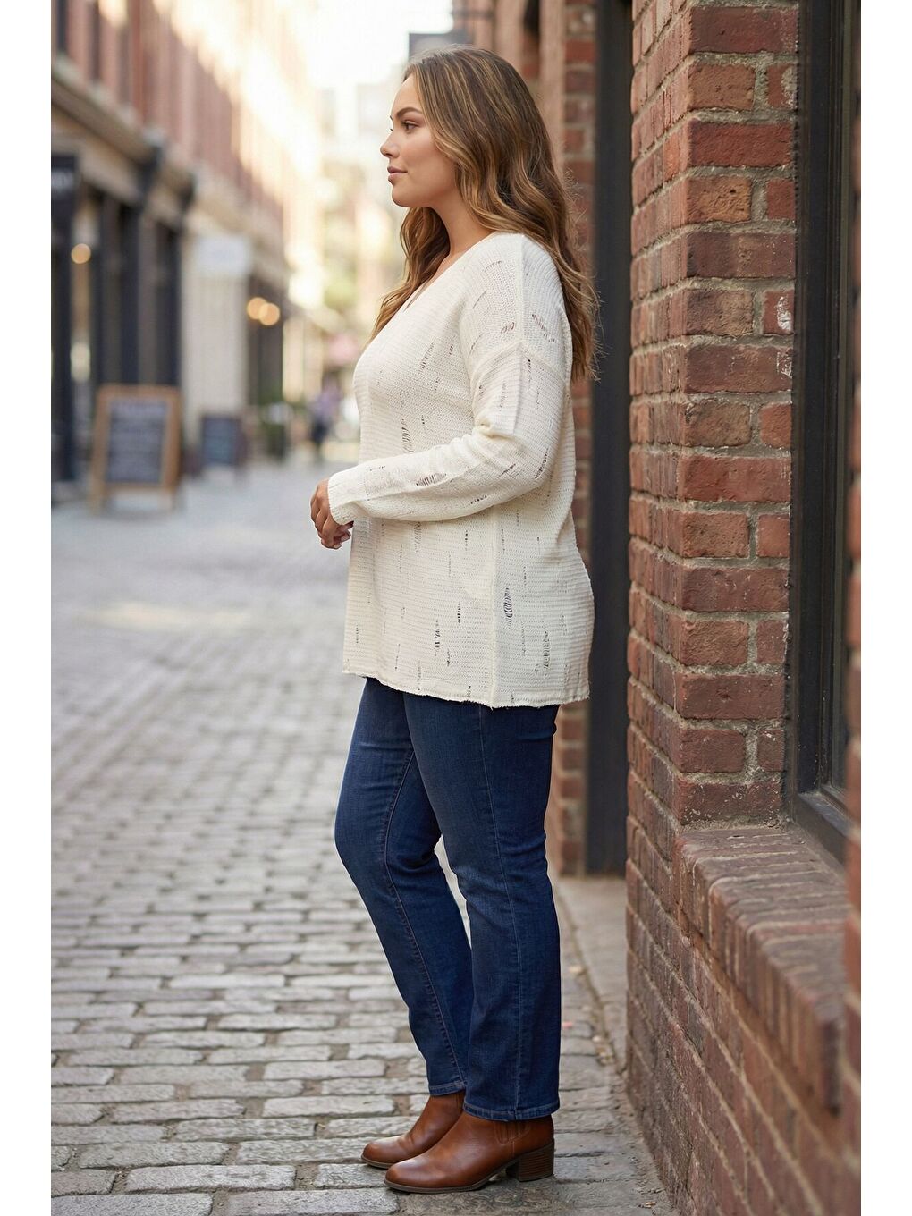 Büyük Beden Yırtık Detaylı Ekru Triko Kazak 89-139-5