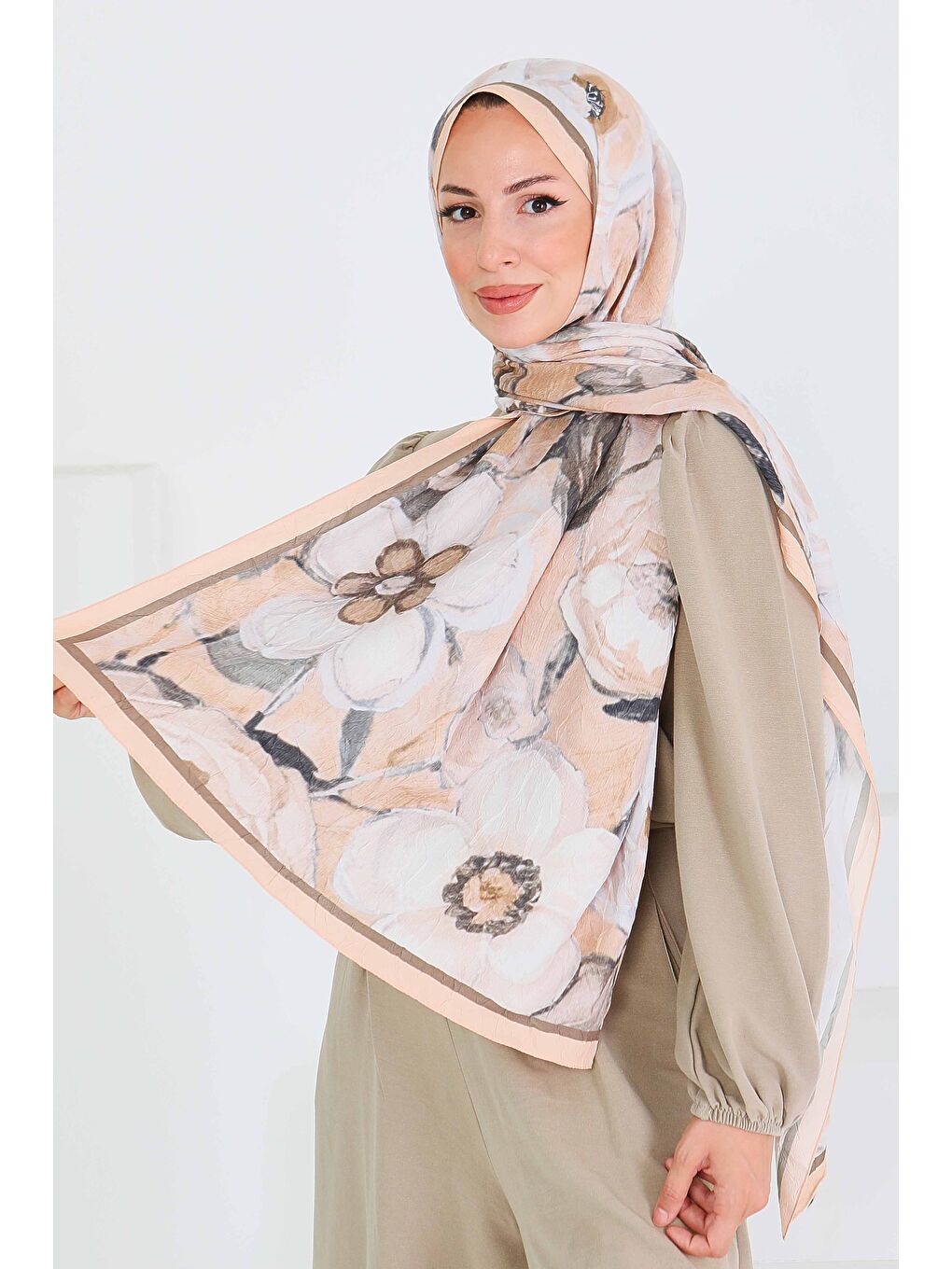 Pembe Desenli Bambu Kare Şal Somon - 27523-2