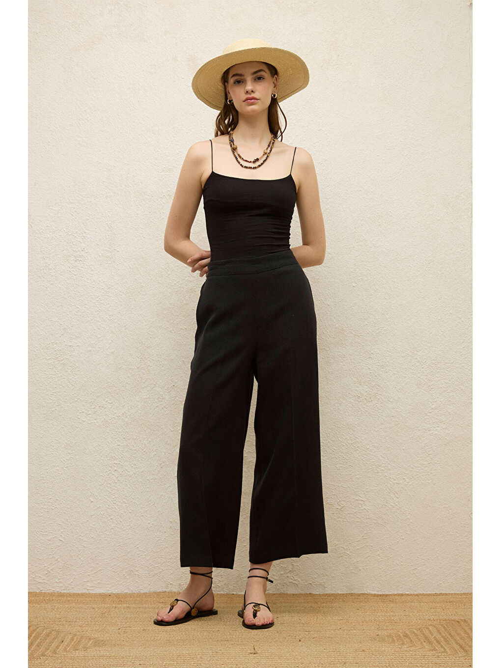 Siyah ÜTÜ İZLİ KETEN PANTOLON SİYAH-3