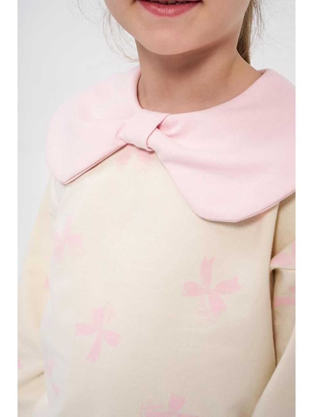 Kız Çocuk Pamuklu Pembe Çiçek Desenli Geniş Yaka Sweatshirt Ve Tayt Takım-2