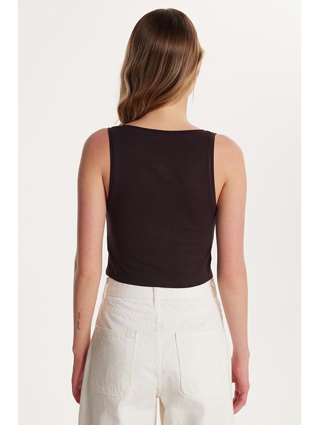 Kadın Regular Fit Sıfır Kol V Yaka Düğmeli Kahverengi Yelek-4