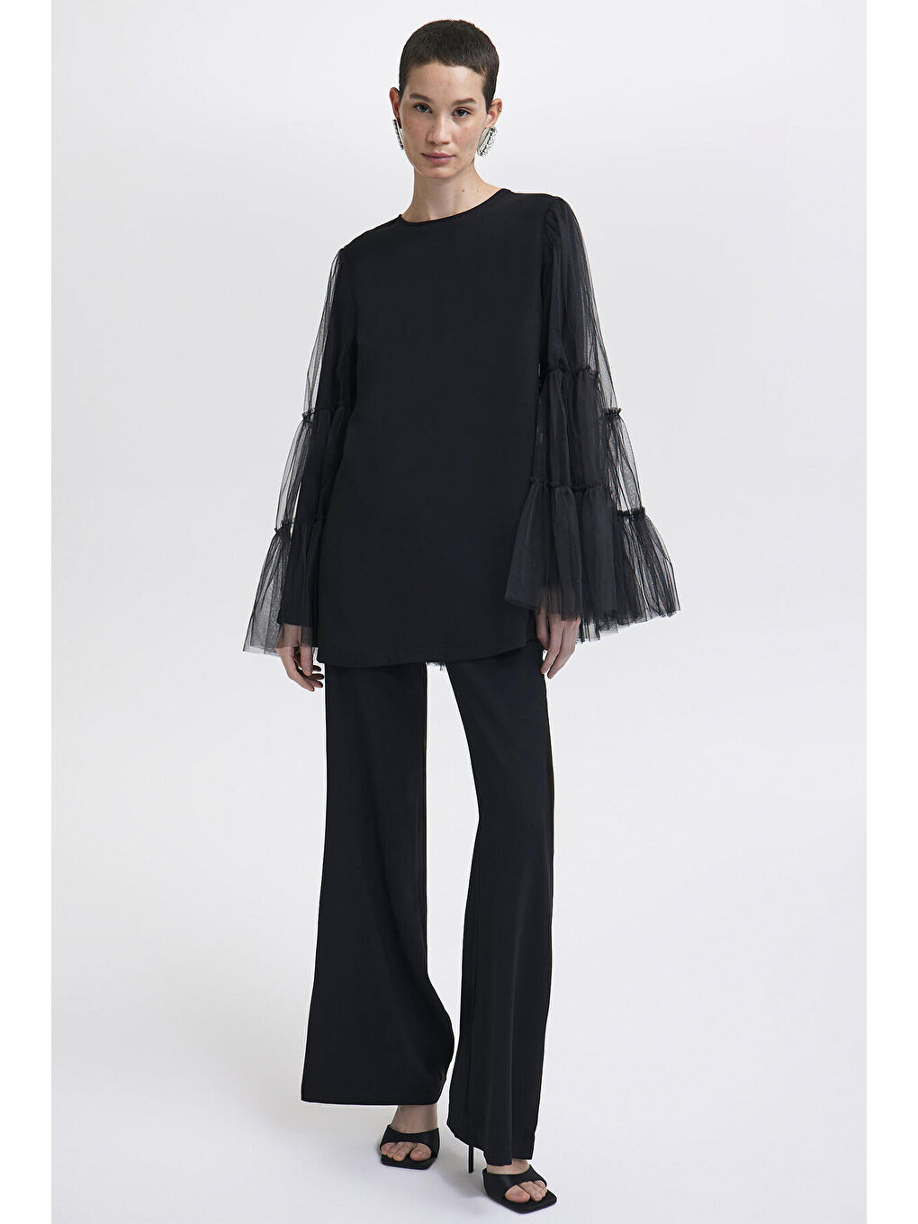 Siyah Tül Kol Detaylı Tunik Pantolon Takım