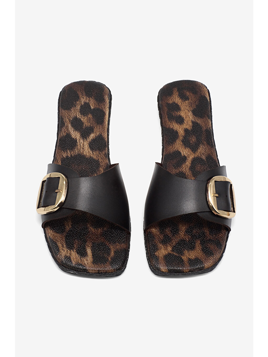 Kadın Siyah Rahat Kalıp Leopar Desenli Tokalı Terlik-1