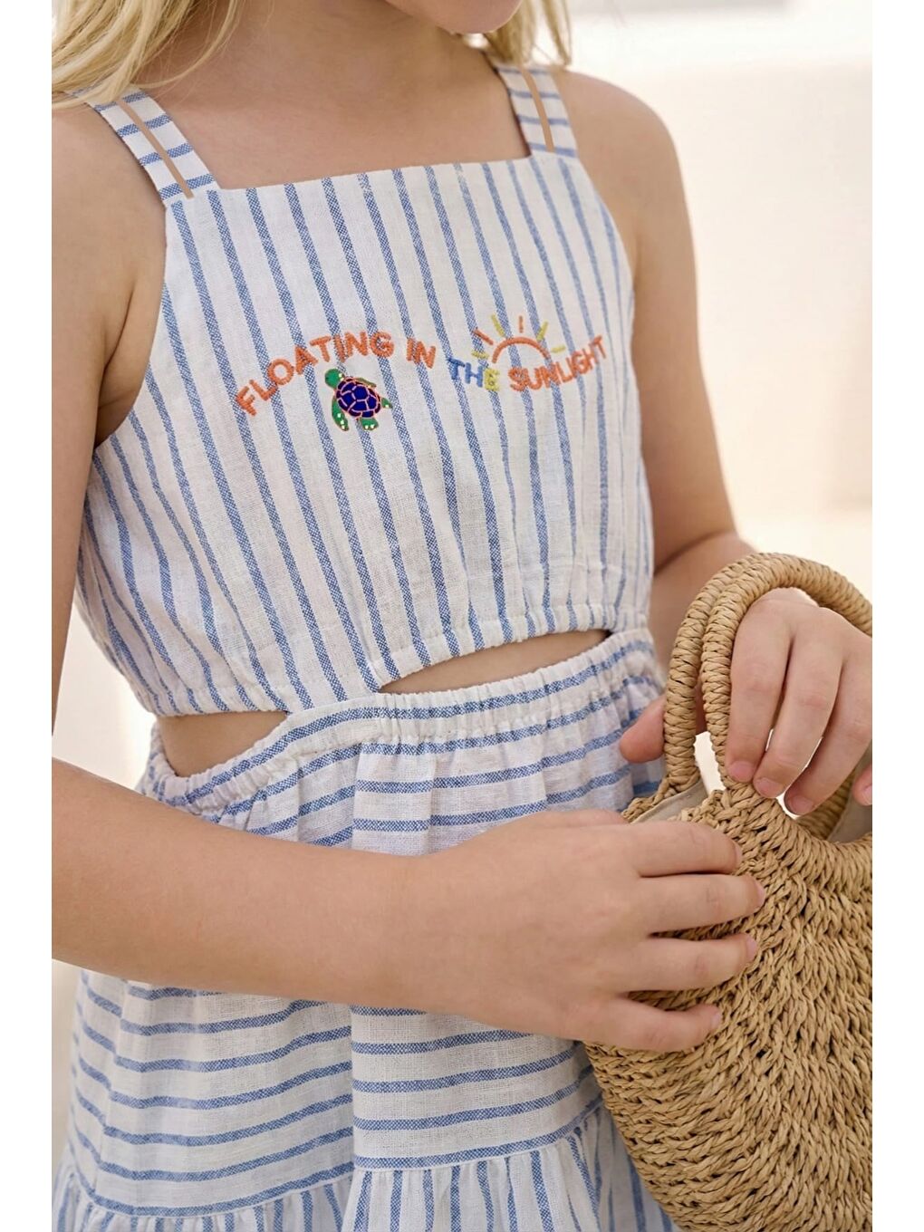 Kız Çocuk Nakış Detaylı Askılı Elbise - Mavi-1