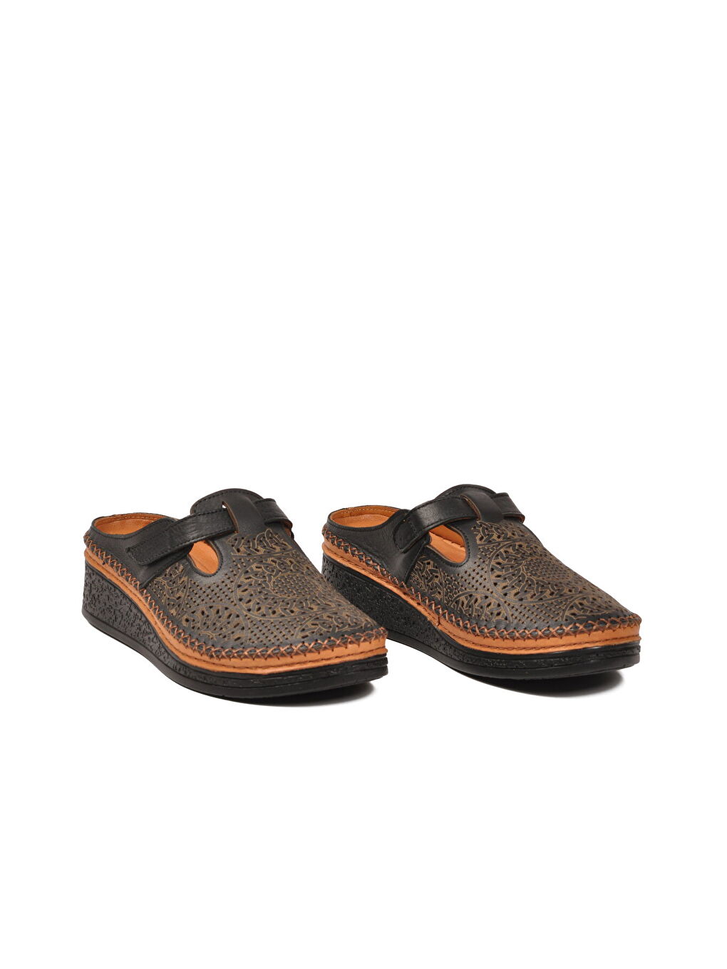 Siyah Hakiki Deri Kadın Önü Kapalı Terlik 26190250Y Z-2