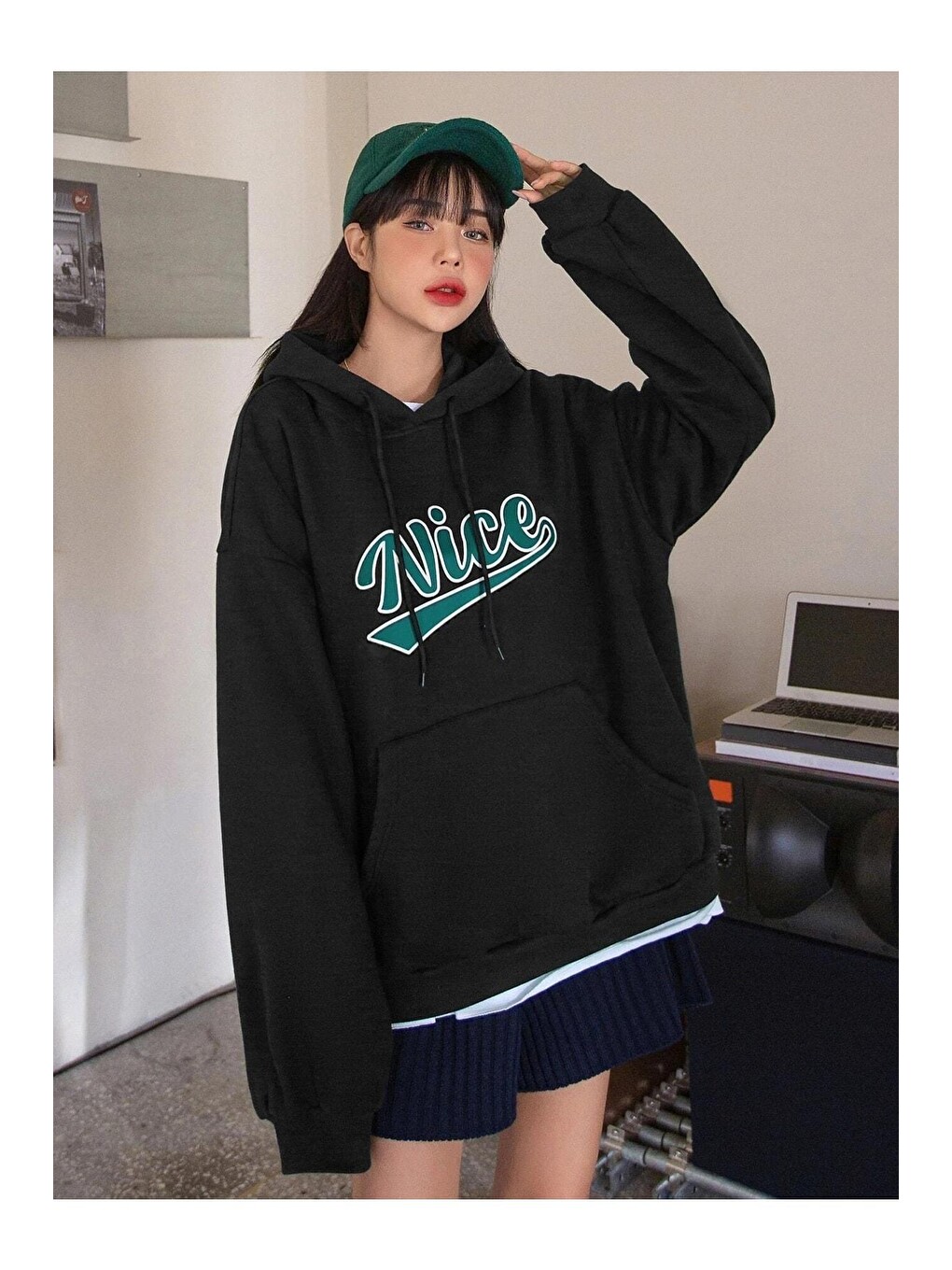 Kadın Siyah Oversize Nice Baskılı Sweatshirt-3