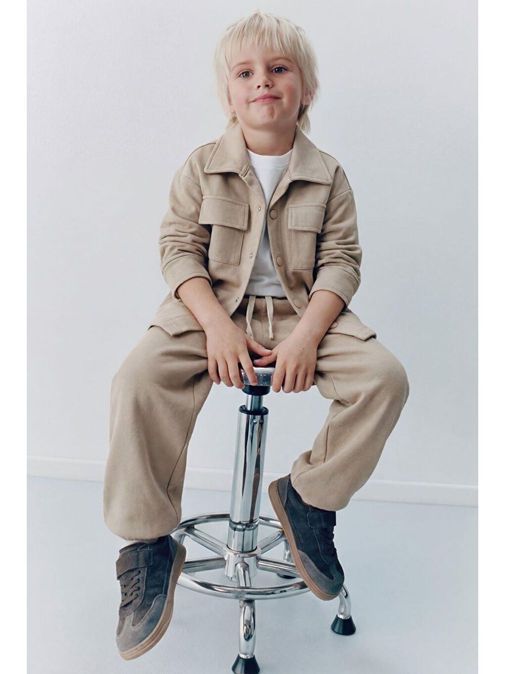 Erkek Çocuk Pamuklu Bej Ceket Pantolon Ve T-Shirt Takım