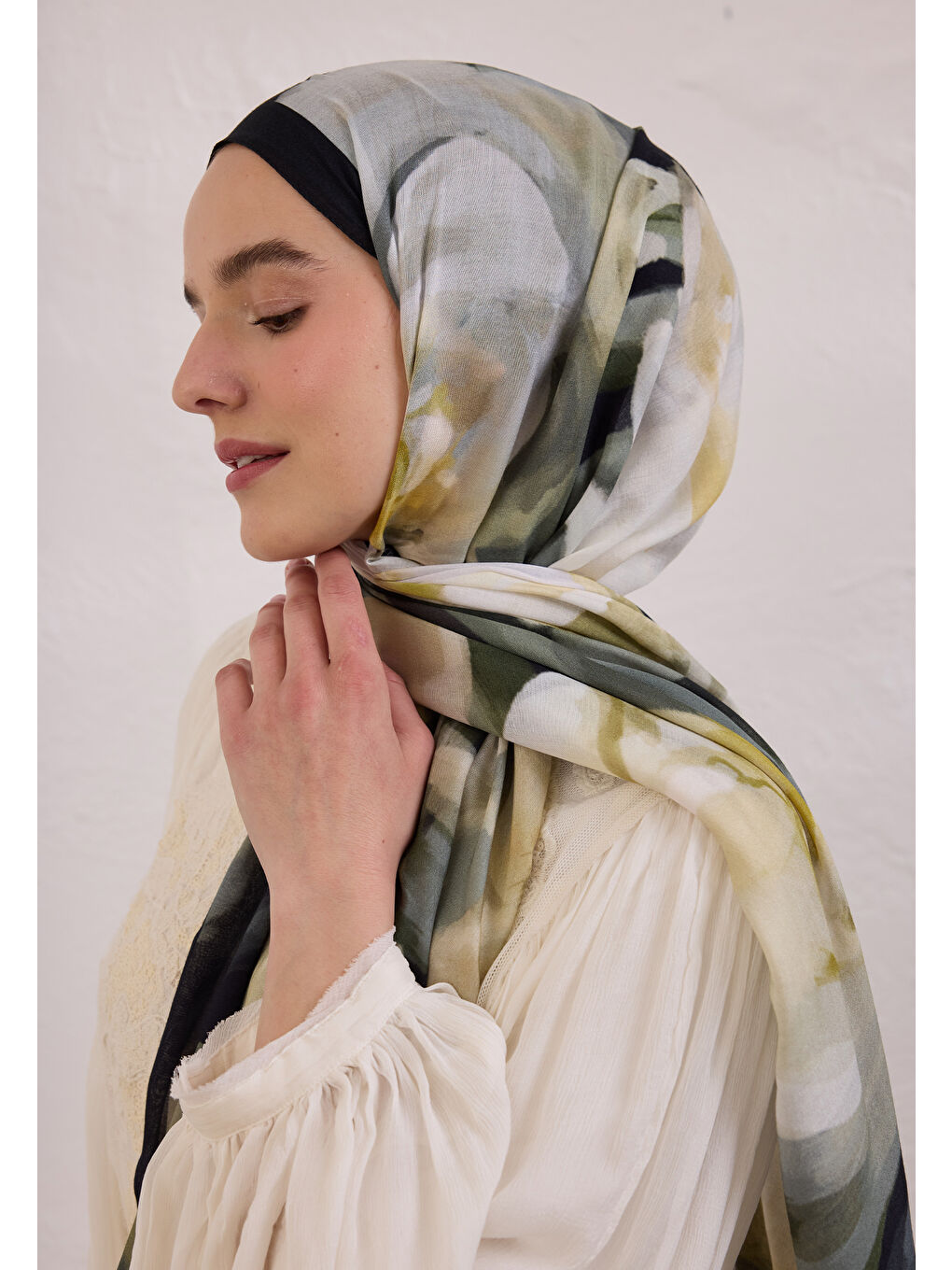 Gardenıa Desen Rami Şal Siyah-3