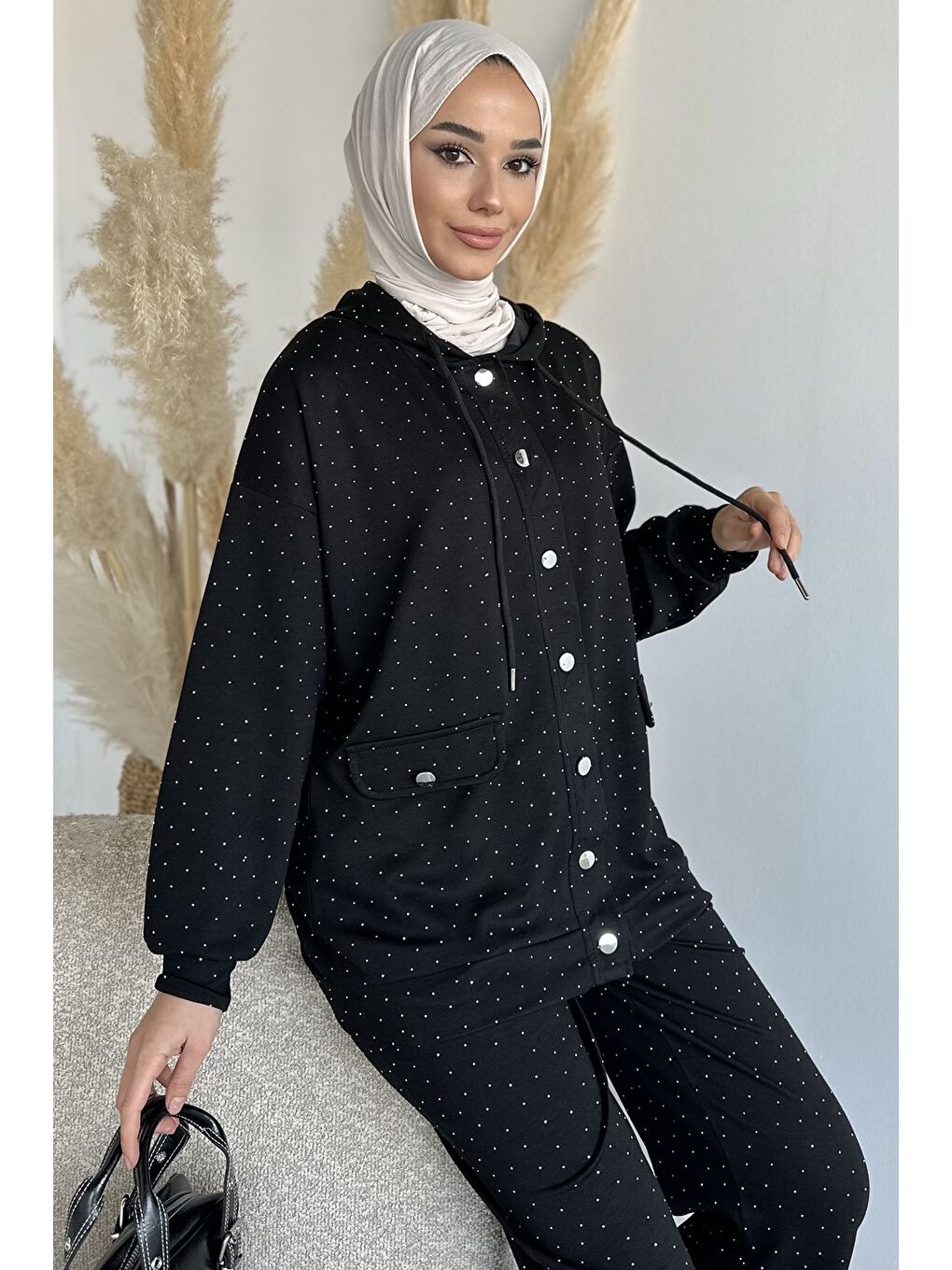 Siyah Kapüşonlu Taşlı Hırka Pantolon Tesettür İkili Takım-2