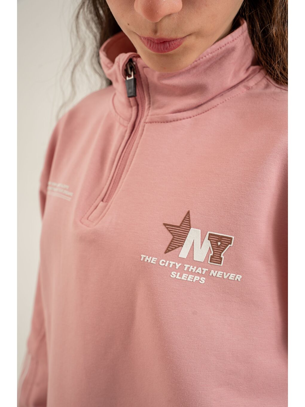 Pembe The City  That Never Sleeps Baskılı Üst Ön Boydan Fermuarlı Kız Çocuk Alt Üst Eşofman Takımı-6