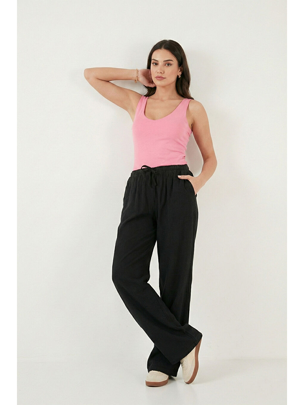 Siyah Wide Leg Yüksek Bel Geniş Paça Kadın Pantolon 668YP5424-1