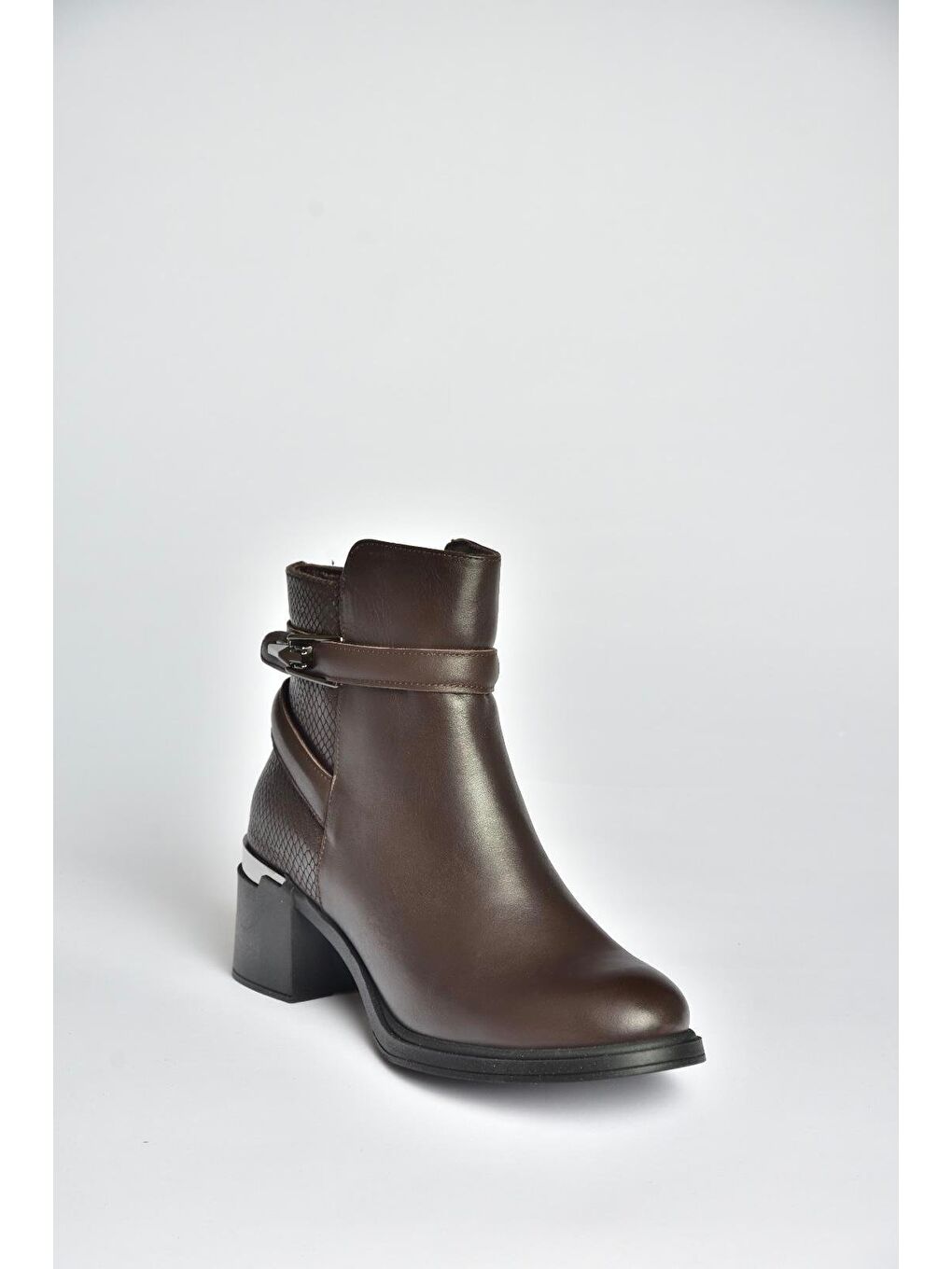 Kahverengi Kadın Bot V555258003-1