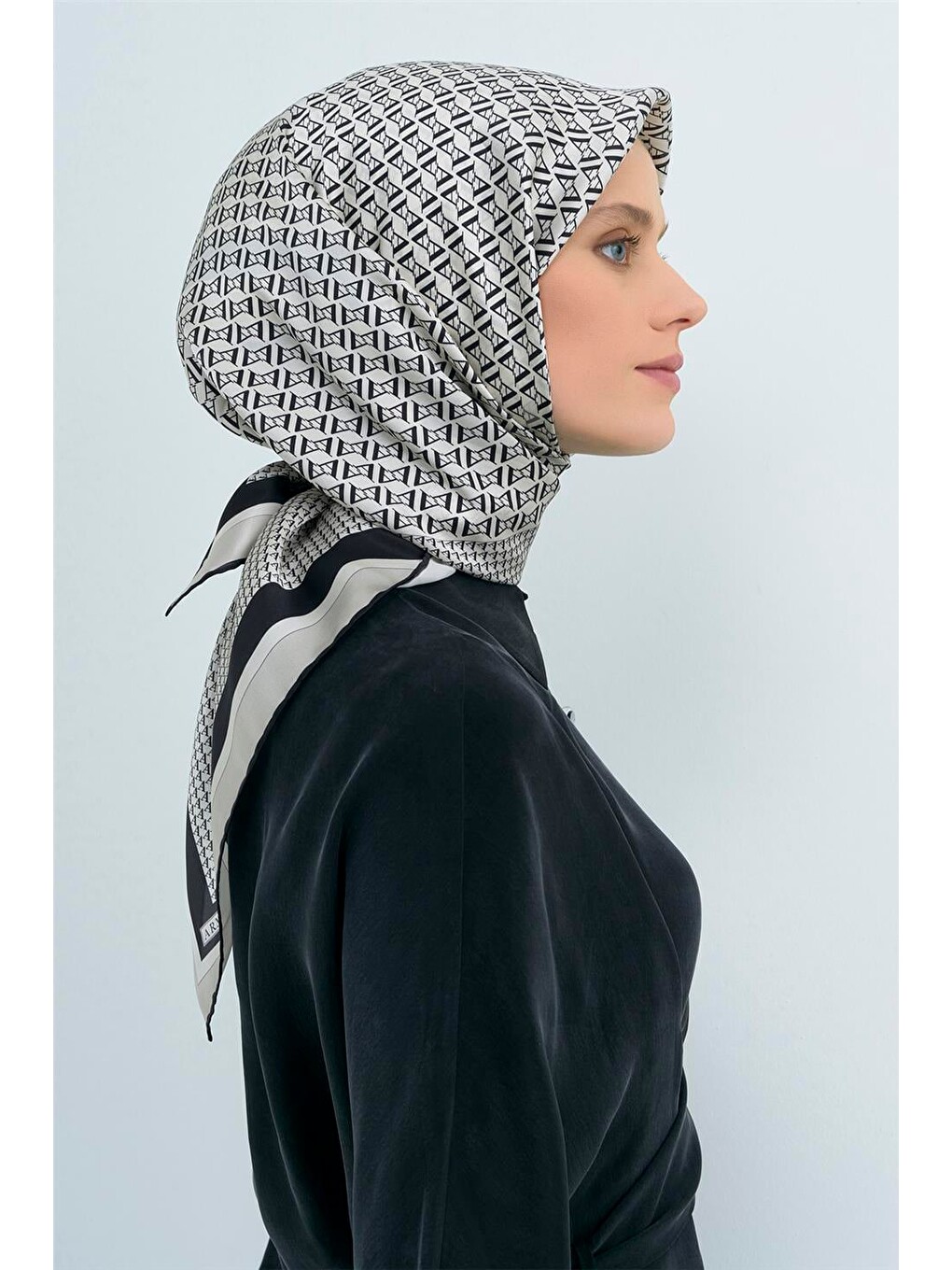 Ekru Saf İpek Twill Eşarp 9502d 05-3