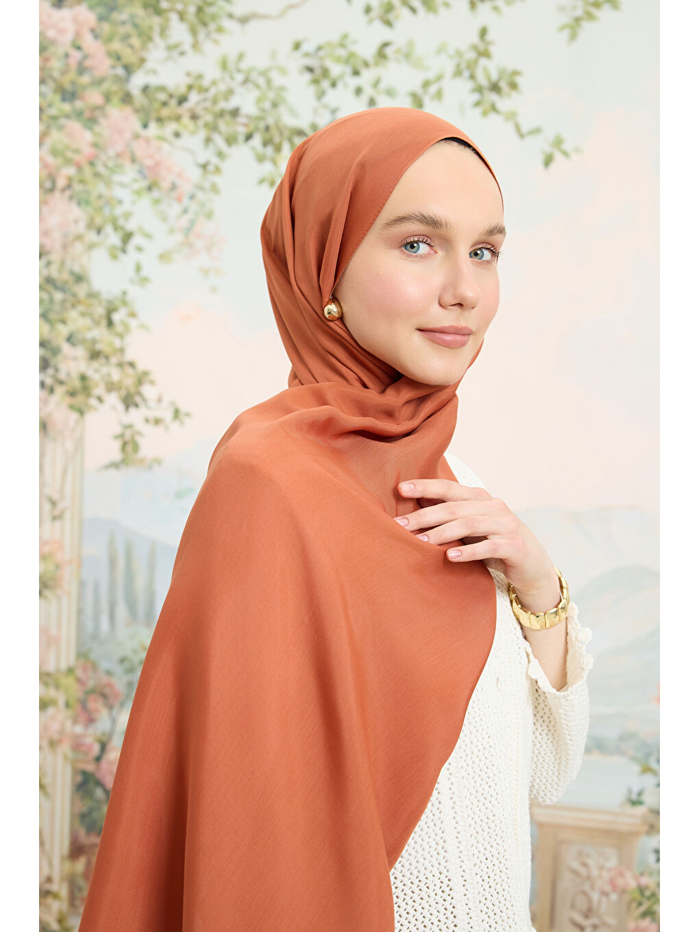 Bej Floş Viskon Düz Şal Badem-1