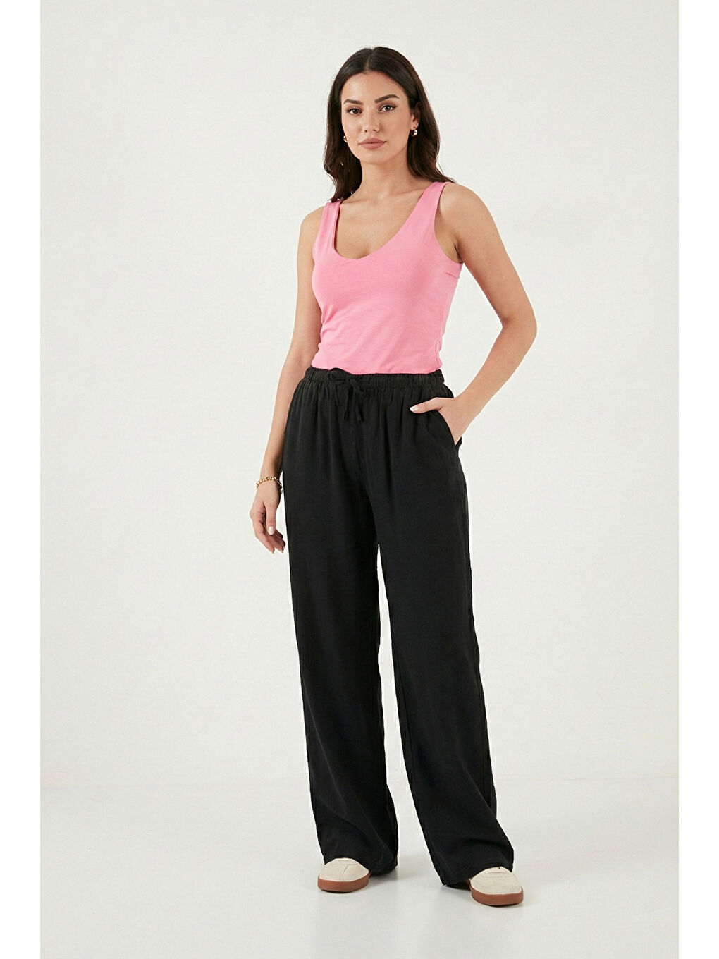 Siyah Wide Leg Yüksek Bel Geniş Paça Kadın Pantolon 668YP5424-4