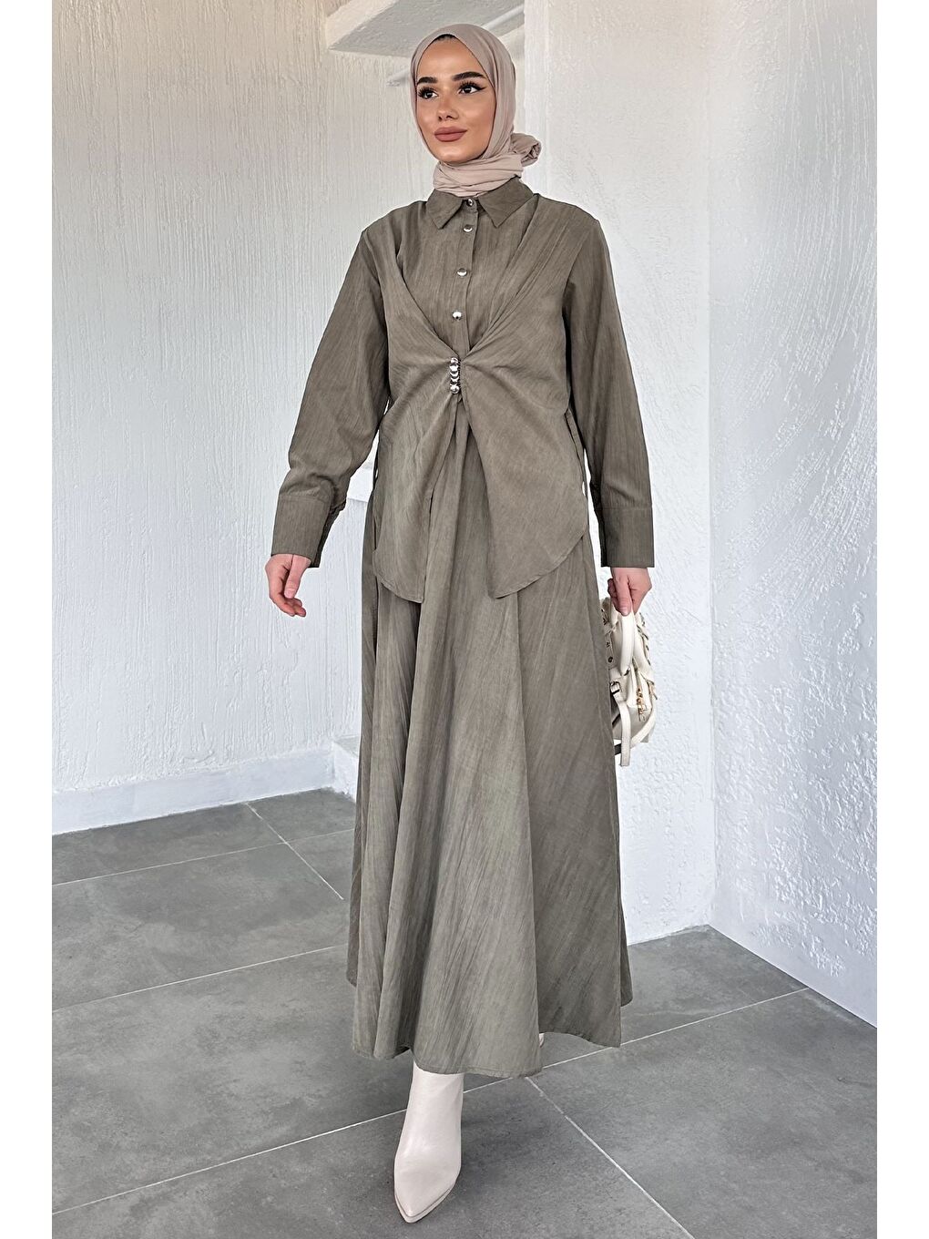 Haki Gülseli Nubuk Kumaş Gömlek Etek Tesettür İkili Takım-1