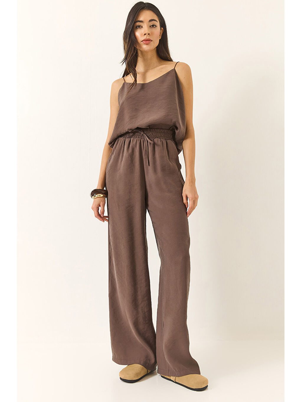 Kahverengi Kadın Askılı Dokuma Modal Bluz Pantolon Alt-Üst Takım