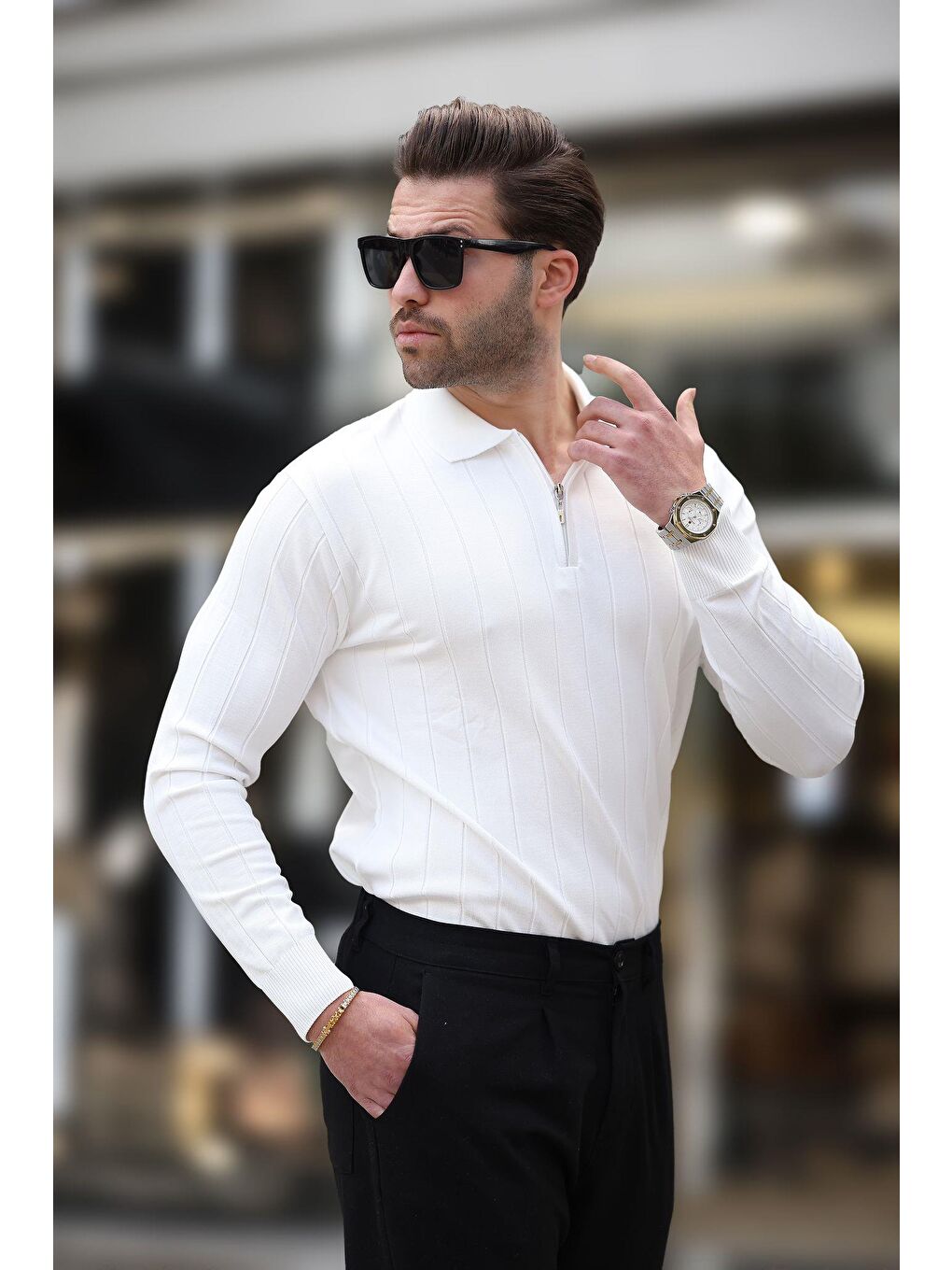 Beyaz Polo Yaka Fermuarlı Örme Kazak-2