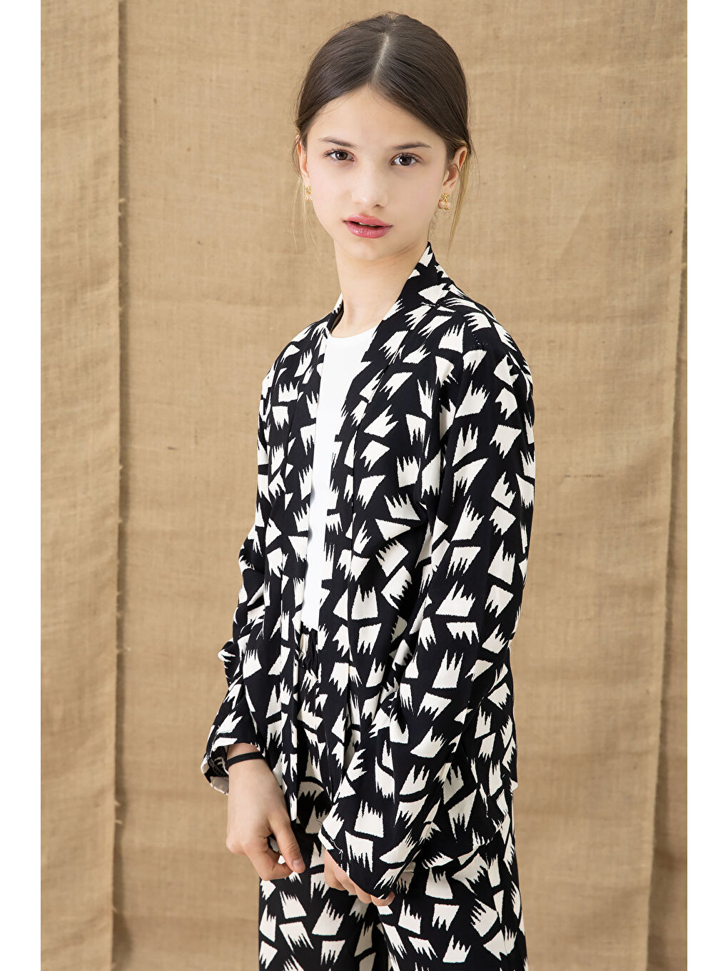 Siyah Desenli Bluzlu Geniş Paça Pantolonlu Kız Çocuk 3lü Takım 20762-2