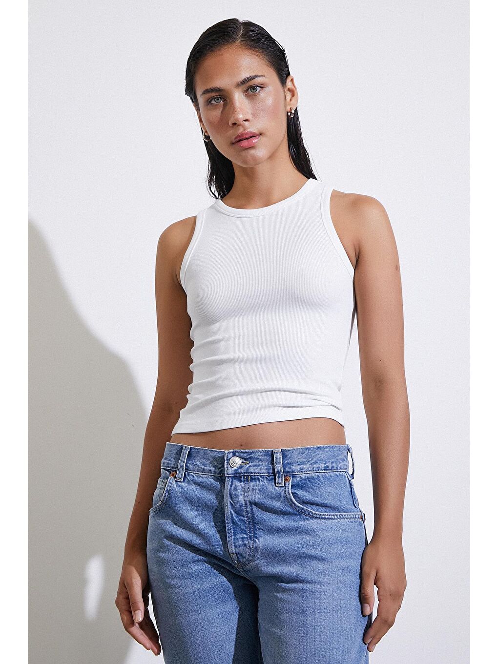 Beyaz Bisiklet Yaka Top