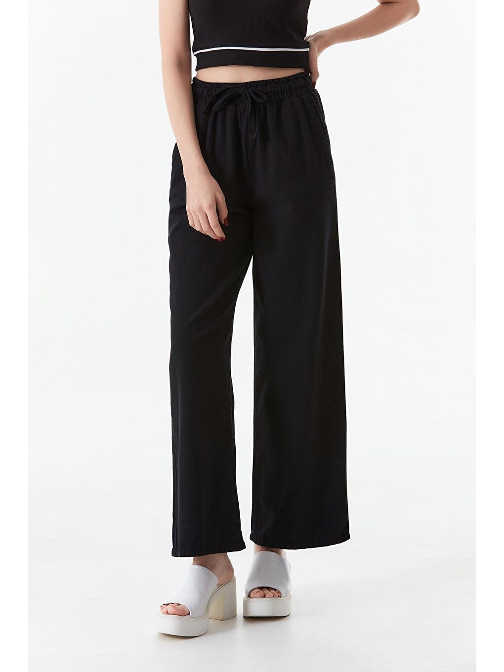 Siyah Yüksek Bel Palazzo Keten Görünümlü Pantolon-3