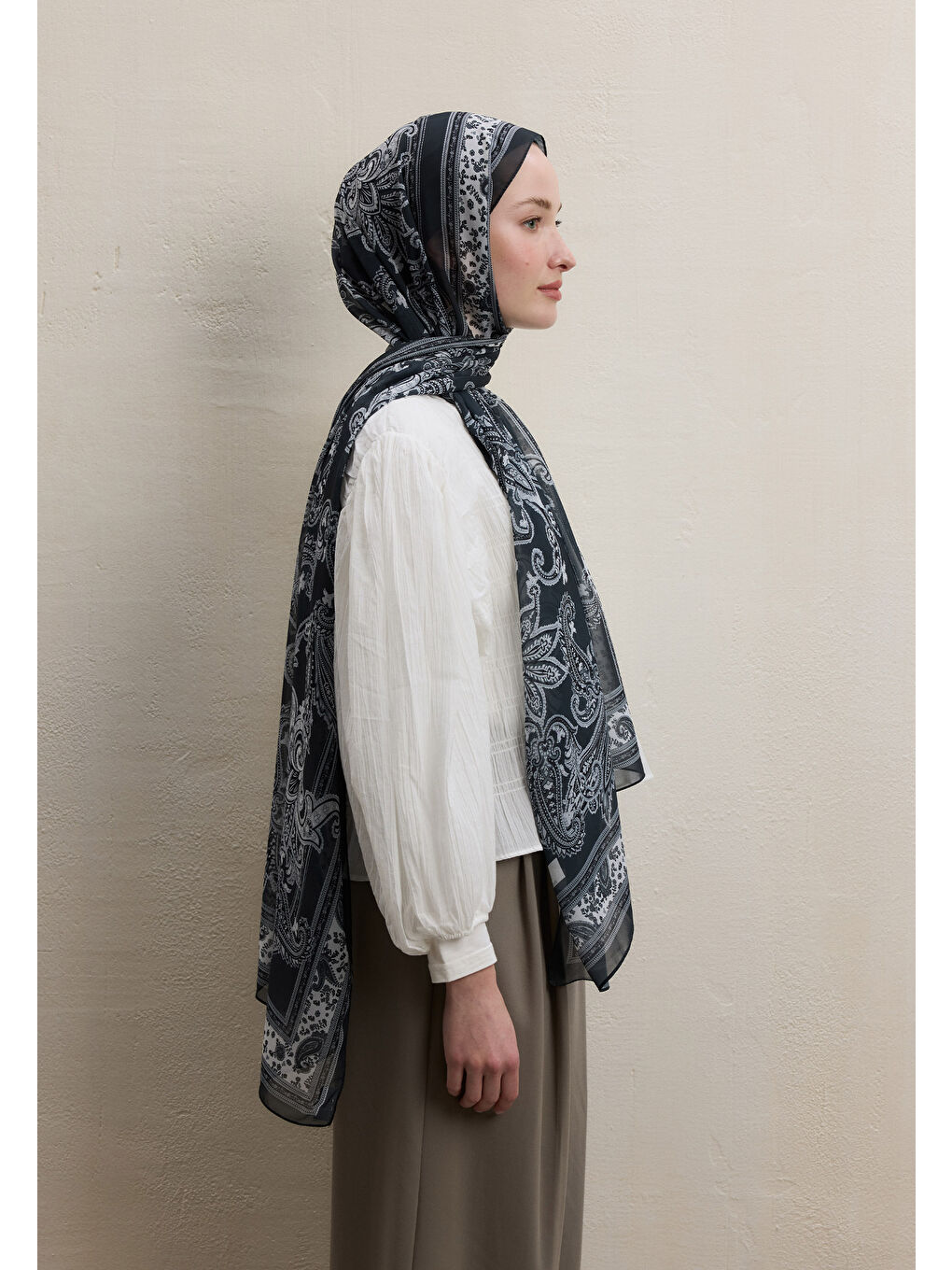 Luna Desen İpek Krep Şal Antrasit-2