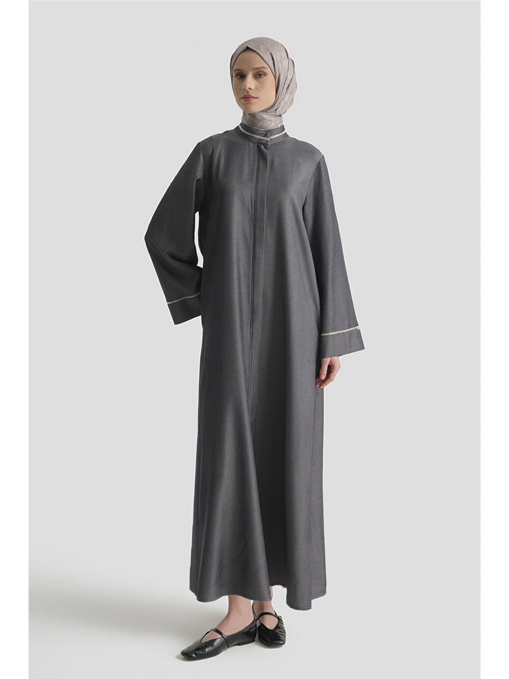 Parlak Yüzeyli Taşlı Ferace Gri Melanj-3