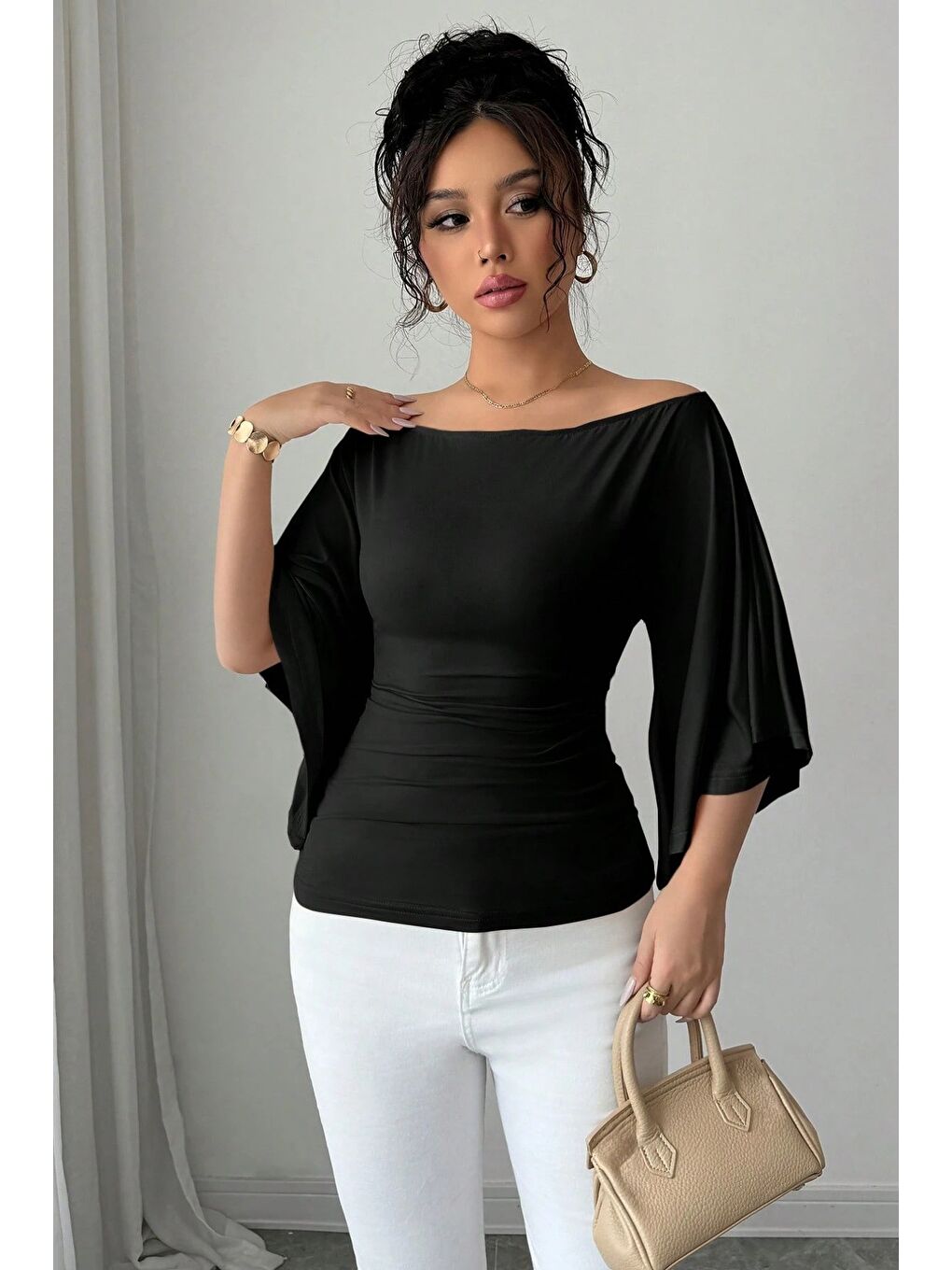Siyah Kadın Kayık Yaka Flare Kol Drapeli Fit Bluz-3