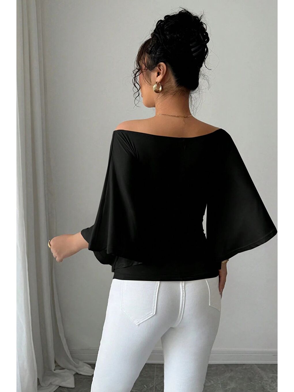 Siyah Kadın Kayık Yaka Flare Kol Drapeli Fit Bluz-5